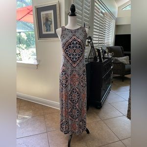 Beautiful maxi dress.